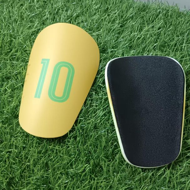 Mini Soccer Shin Guards With Star Player Design - Lightweight & Durable Plastic Shields For Football, Running & Outdoor Sports (3 Sizes: S/M/L)_viptrois.com