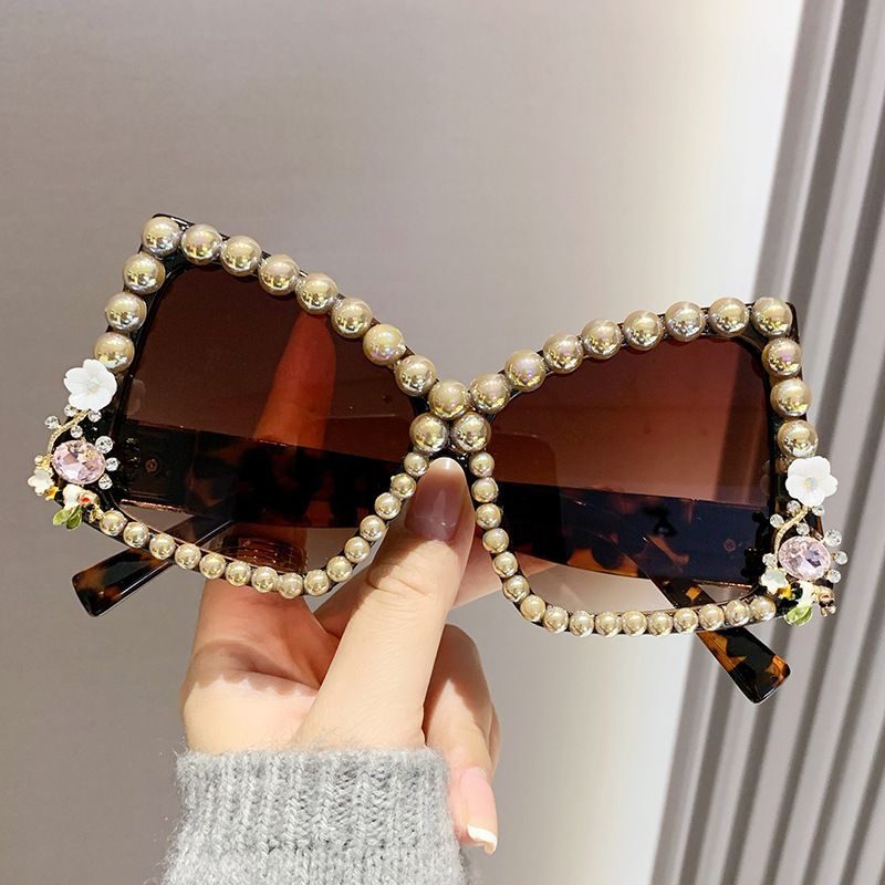 Unisex Fashion Round Diamond Studded Sunglasses Sun Protection Sunglasses Outdoor Rhinestone Glasse_viptrois.com