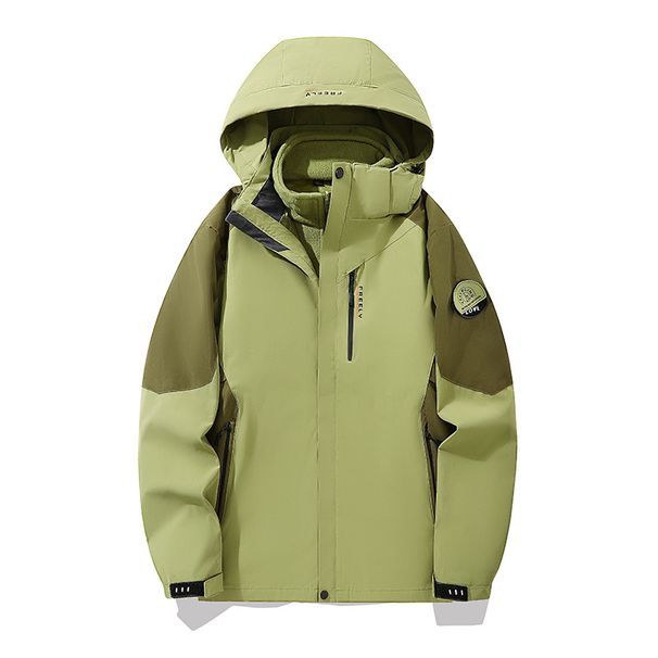 "Couple's 3-in-1 Waterproof Jacket – Detachable Fleece Liner, Winter Windproof Coat For Men & Women (7 Sizes, 7 Colors)"_viptrois.com