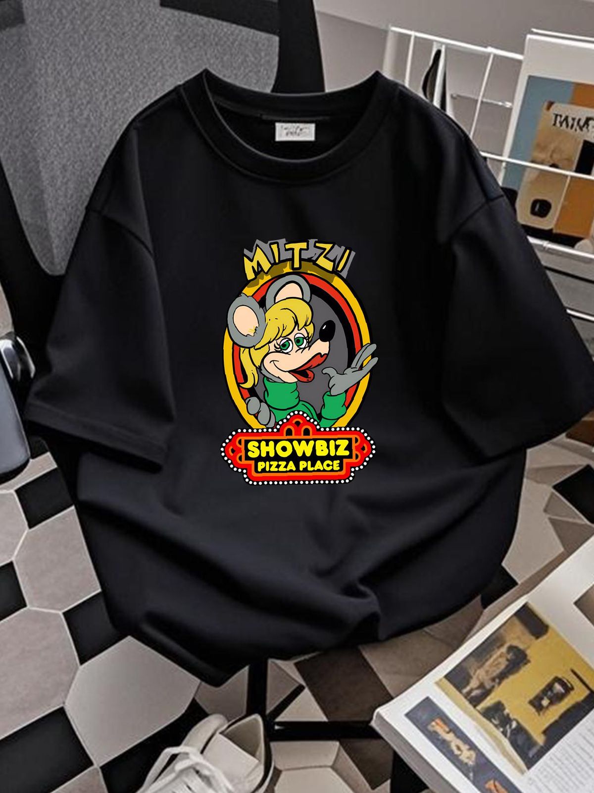 Mitzi Mozzarella Showbiz Pizza Men's White T-Shirt Size S To 3XL Casual Soft Stretched Comfortable Homme Versatile Graphic Slightly Unisex_viptrois.com