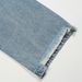 Men's clothes washed to make old jeans with irregular legs_viptrois.com