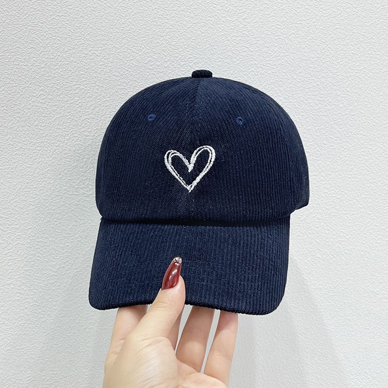 New autumn and winter corduroy heart embroidered baseball hat for women ins casual versatile face small duckbill cap for men_viptrois.com