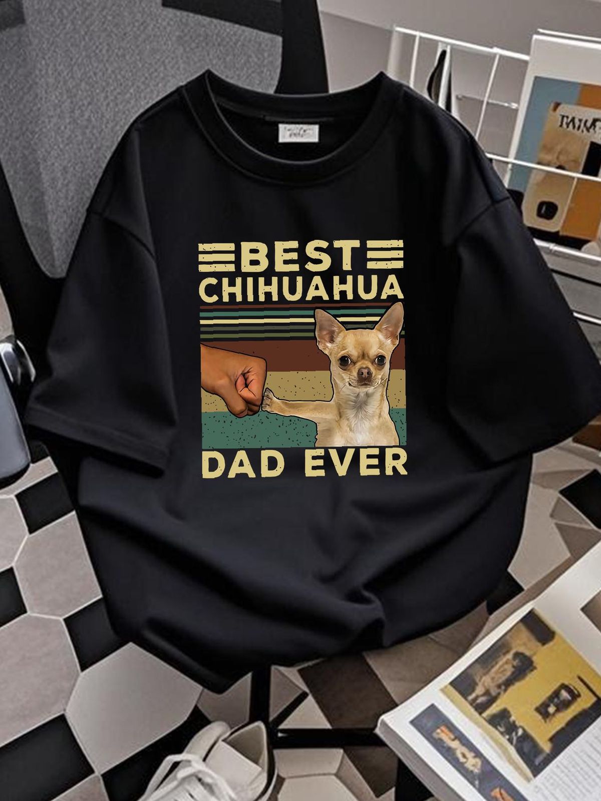 Best Chihuahua Dad Ever Funny Animal Lover Gift Retro Men's Short Sleeve T Shirt Versatile Stylish Slightly Graphic Top For Everyday Wear_viptrois.com