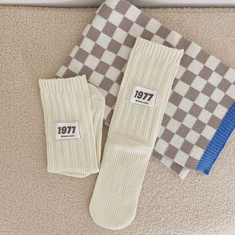 Men And Women's Vintage 1977 Label Cotton Socks - Double Needle Stitching, Breathable, Anti-Friction, Unisex Casual Sports Socks For All Seasons_viptrois.com