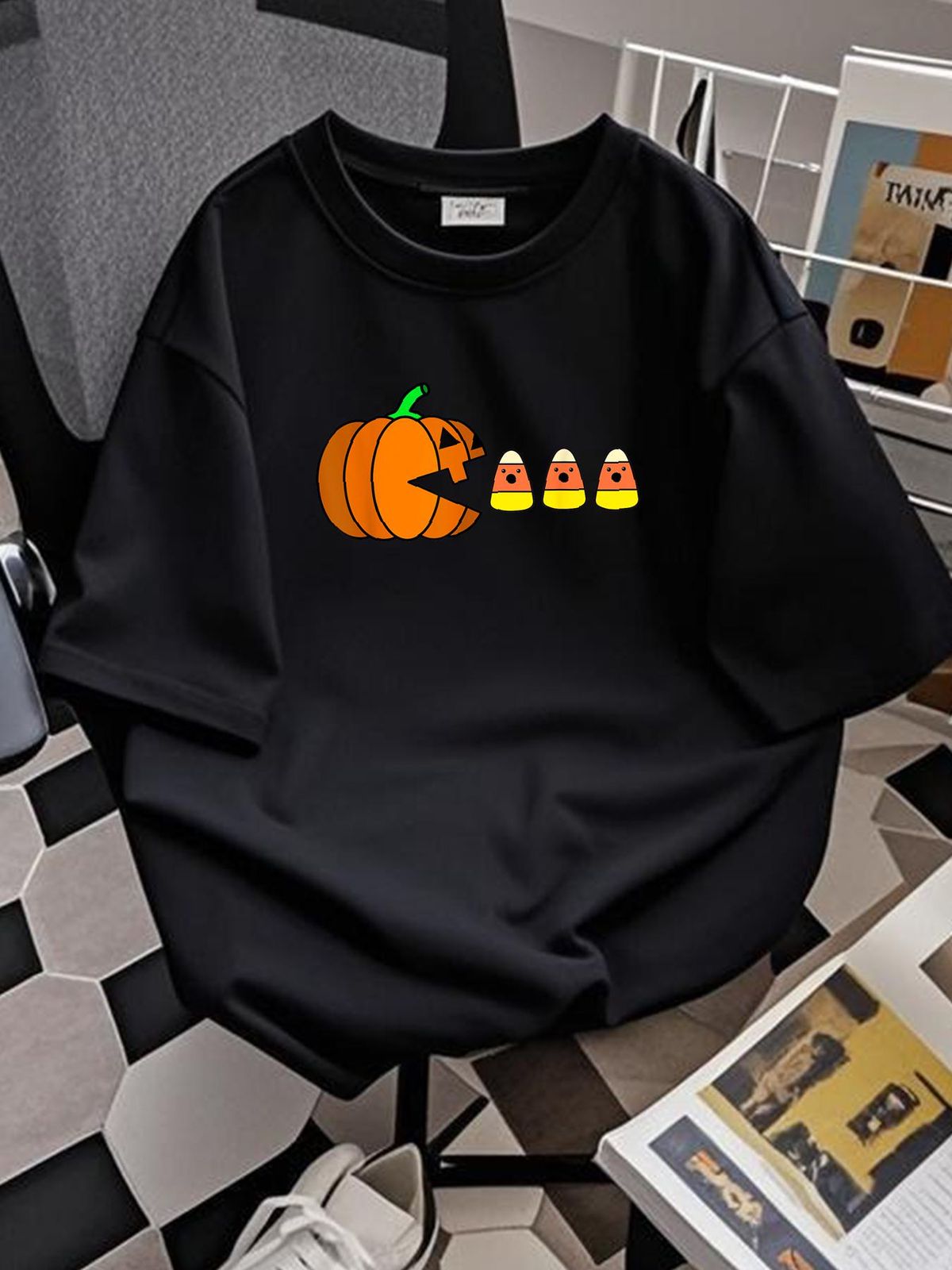 Funny Halloween Pumpkin Eating Candy Corn Gamer Men T-Shirt Unisex Versatile Graphic Women Print Round Neck Short Sleeve Comfortable Fashion Stylish Women Top Graphic Tees Soft Casual Stretched Summer Slightly Breathable Designer Clothes_viptrois.com