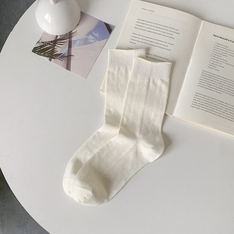 Spring And Summer Thin Socks Women's Hollow Four Leaf Clover Trendy Mid Tube Women's Socks Cream White Mesh Boneless Pure Cotton Pile Socks_viptrois.com