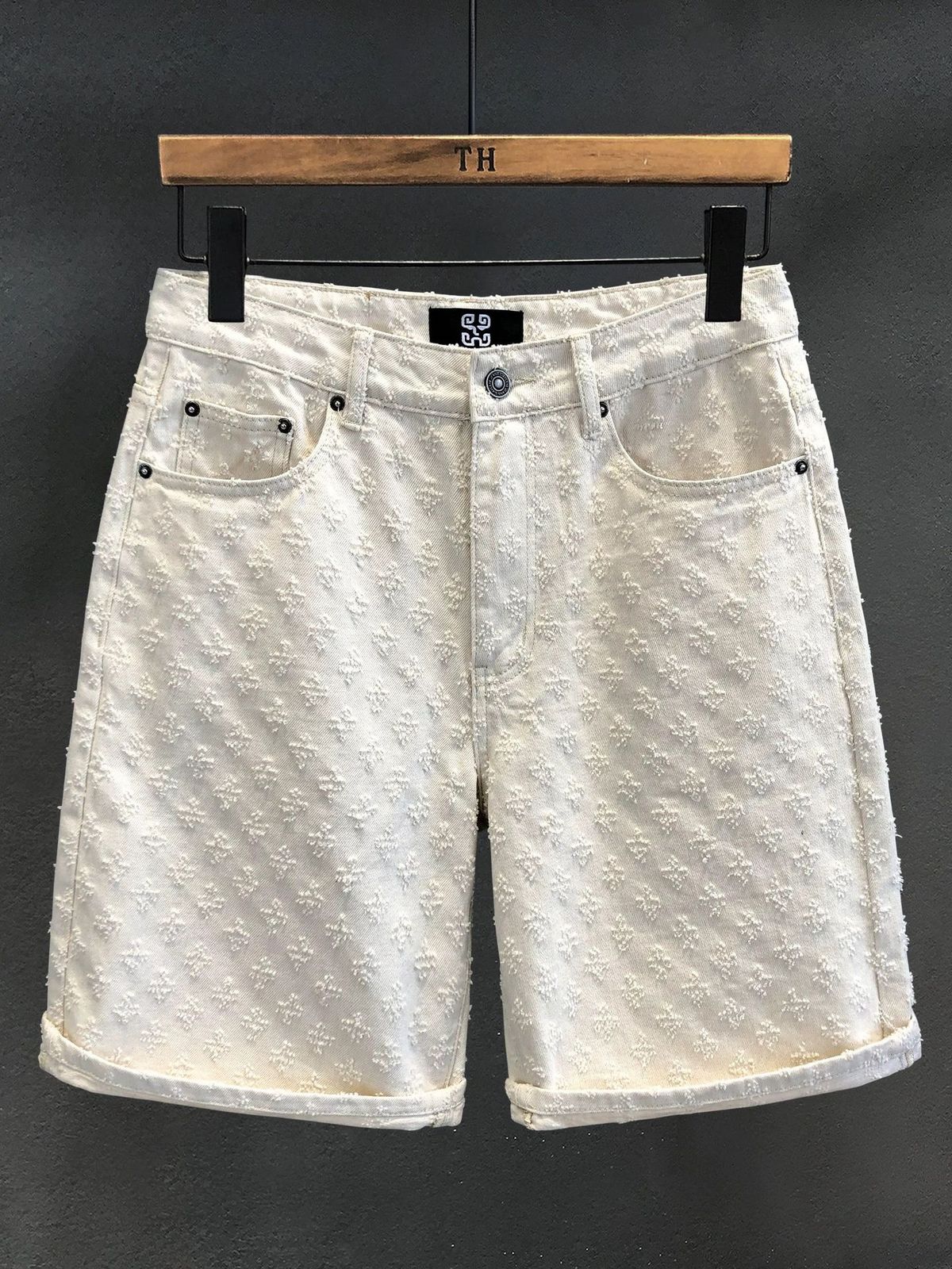 Men's Clothing High Street Jacquard Ripped Summer Loose Straight Retro Five Point Denim Shorts_viptrois.com