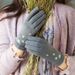 Winter gloves ladies windproof warm light touch screen winter outdoor riding and driving de velvet fabric embroidery_viptrois.com