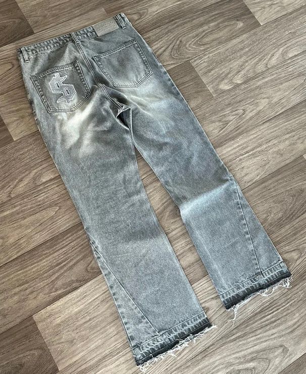 Fashionand Environmentally Friendly Fabrics American High Street Washed Retro Jeans Old Letter Embroidered Men's And Women's Wide-leg Rough-edge Pants_viptrois.com