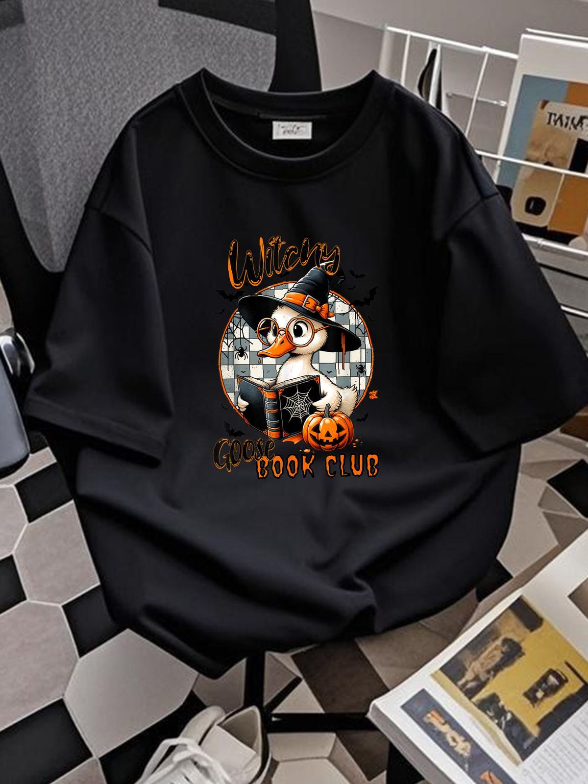 Womens Funny Witchy Goose Book Club Halloween Shirt T-Shirt Fashion Comfortable Print Round Neck Short Sleeve Women Top Graphic Tees Breathable Women Unisex Stylish Designer Clothes Female Versatile Top For Everyday Wear Casual Streetwear Graphic_viptrois.com