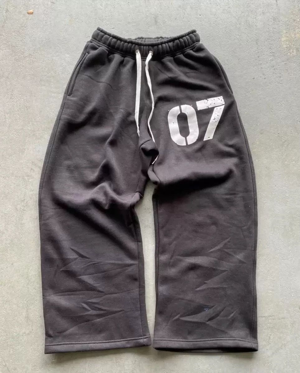 Men's Clothing 2025 New Popular Fake Two Piece Wide Leg Pants Printing Series Youth Couple Round Neck T Shirt Wholesale_viptrois.com