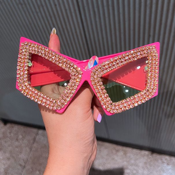 2024 Personality Large Frame Cat Eye Diamond Sunglasses European And American Cross Border Hip Hop Internet Celebrity Beach Party Sunglasses Dopamine_viptrois.com