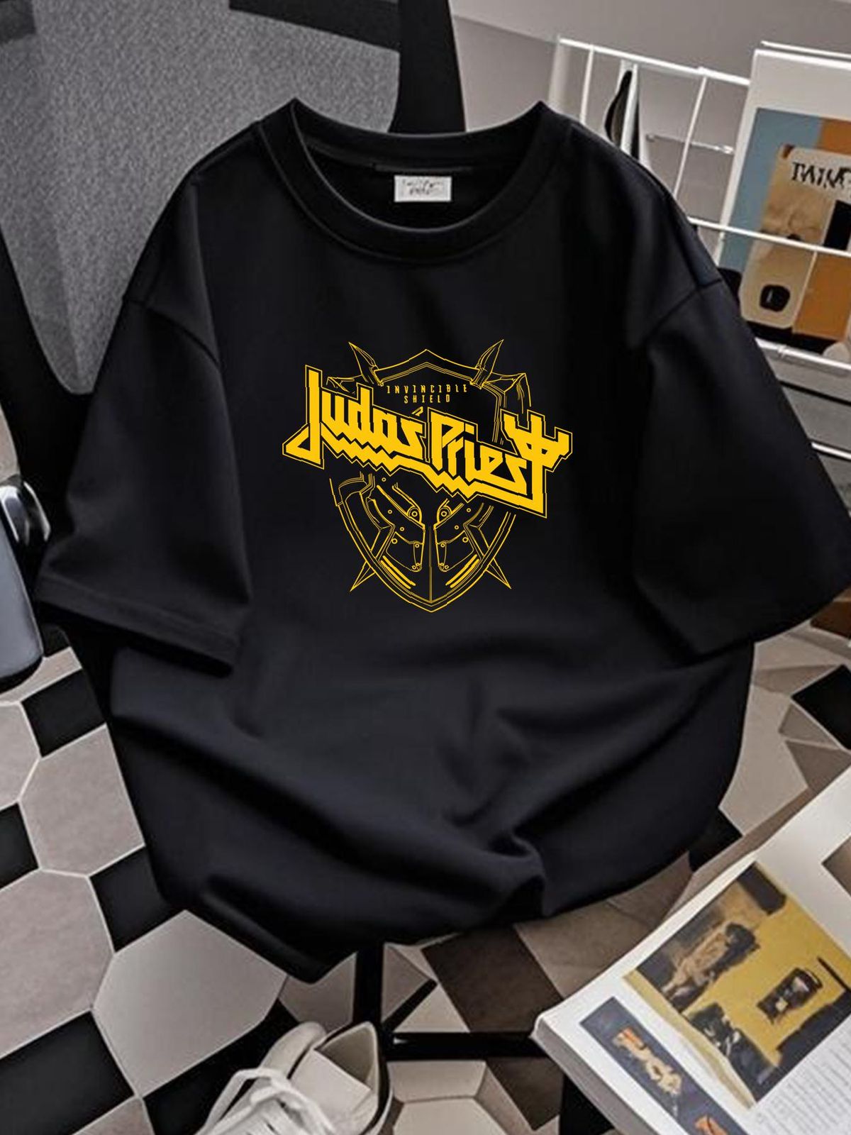 Judas Priest Invincible Shield 2024 Tour Black T Shirt Fans Stretched Fashion Designer Clothes Homme Comfortable Casual Top For Everyday Wear_viptrois.com
