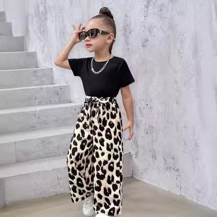 Kids’ Clothing Girls' Summer Leopard Print Trousers Suit New Children's Casual And Fashionable Two Piece Suit_viptrois.com