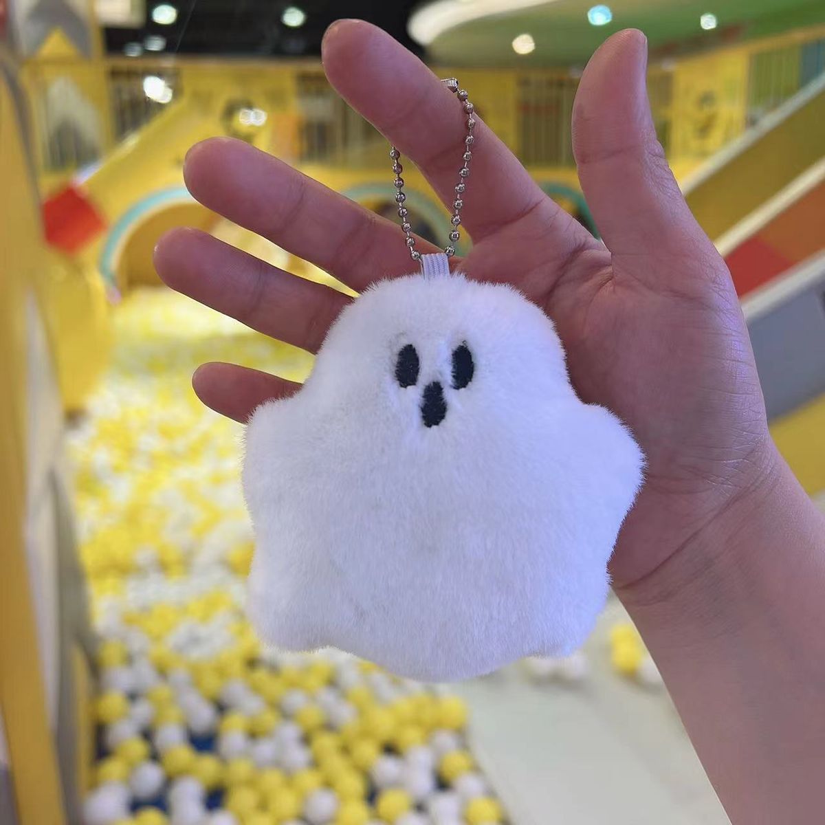 Halloween Ghost Keychain Plush Toy - Cute Backpack Accessory For Couples, Friends & Halloween Decor (10cm Height, PP Cotton Filling, Soft Short Plush)_viptrois.com