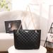 Women's Shoulder Bag - Quilted Crossbody Tote For Daily Use (Fashion & Minimalist Design)_viptrois.com