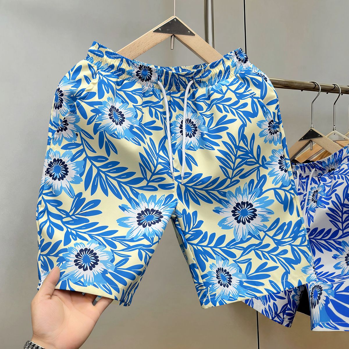 Summer Men's Hawaiian Style Printed Beach Shorts Loose Fit Casual Trendy Thin Mid-Length Five Point Pants_viptrois.com