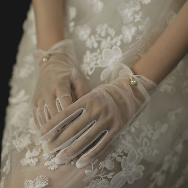 Unisex Wedding gloves Evening dress Black bridal Pearl short miss female short yarn lace hollowed-out satin bridal style_viptrois.com