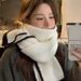2024 New Small Fragrant White Scarf Women's Winter Atmosphere Korean Edition Thick Shawl Warm Woolen Neck for Men_viptrois.com