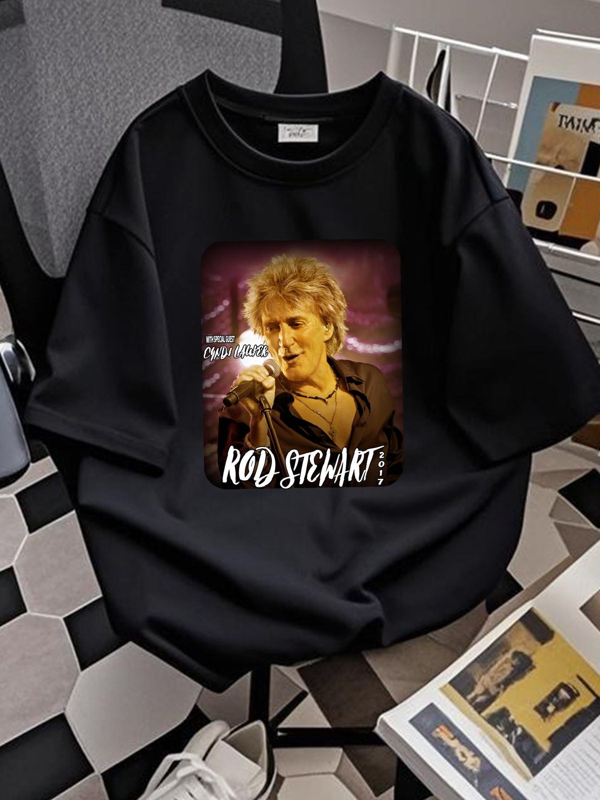 Rod Stewart And Cyndi Lauper 2017 Concert Tour T Shirt Black Size L Homme Casual Soft Designer Clothes Slightly Summer Unisex Streetwear Stretched_viptrois.com