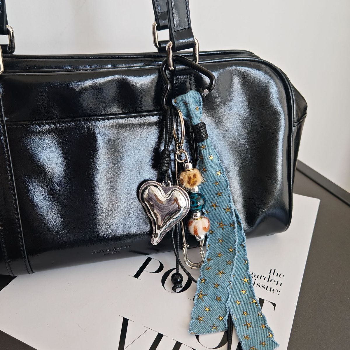 Bag Pendant Post-Apocalyptic Style Brown Butterfly & Heart Charm - Denim & Braided Rope Bag Accessory (Minimalist Design)_viptrois.com