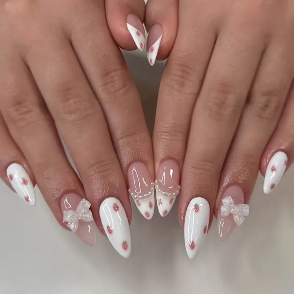 Gorgeous Wearable Nails With Flower Bowknots, Glittering Diamond Nail Pieces, Almond Shaped Short False Nails, Finished Products_viptrois.com