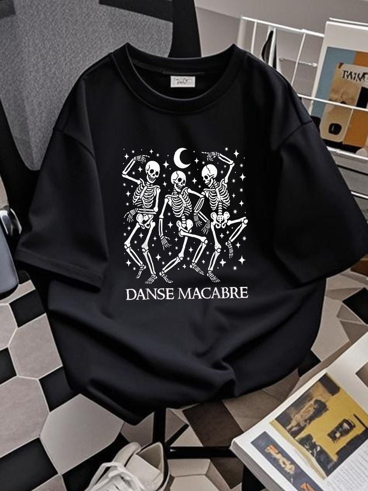 Danse Macabre French Dancing Skeletons Funny Halloween Goth T-Shirt Breathable Comfortable Stretched Graphic Versatile Women Top Graphic Tees Designer Clothes Unisex Female Women Soft Casual Top For Everyday Wear Slightly Fashion Streetwear Stylish_viptrois.com