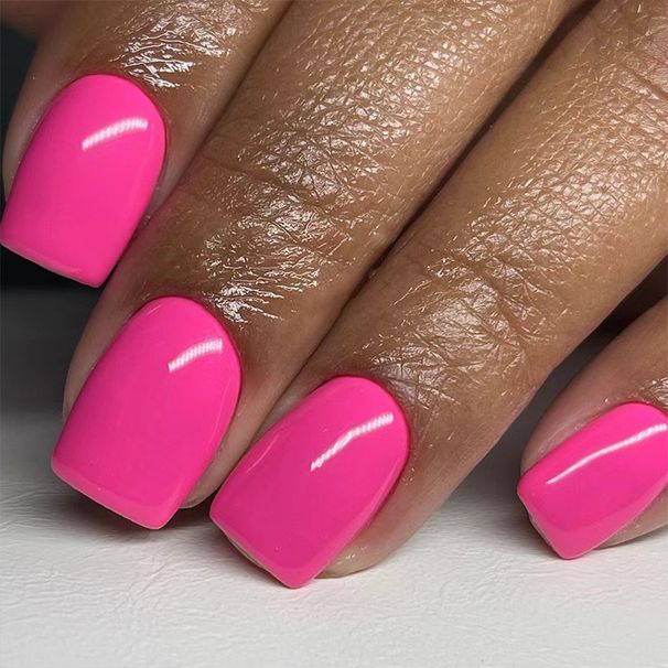 Short glossy rose red square nail wear nail simple sweet style Latin American European and American solid color wear nail manicure 24 pieces_viptrois.com
